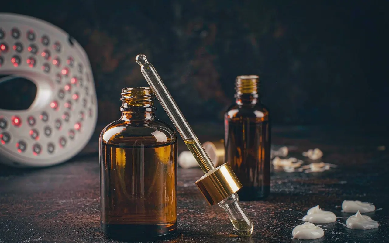 Retinol and Red Light Therapy: Can You Use Them Together?